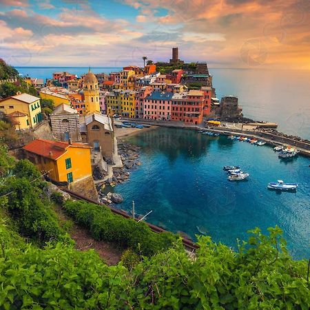 Hotel Ludovica Flat Vernazza Esterno foto